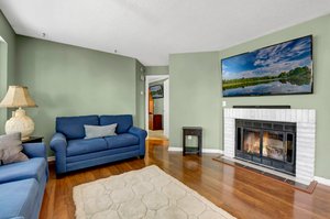 2023 Vienna Ln, Eagan, MN 55122, USA Photo 6