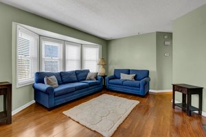 2023 Vienna Ln, Eagan, MN 55122, USA Photo 4