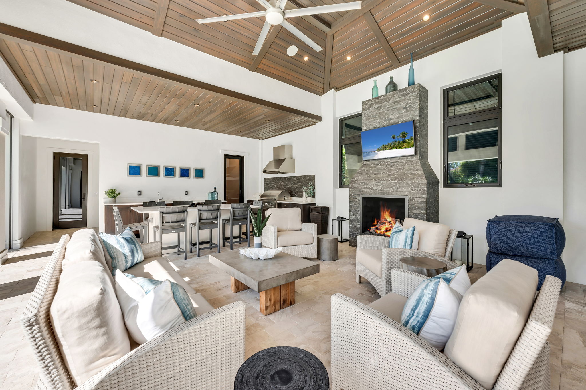 Outdoor Living - Kitchen