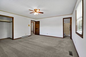  Photo 36