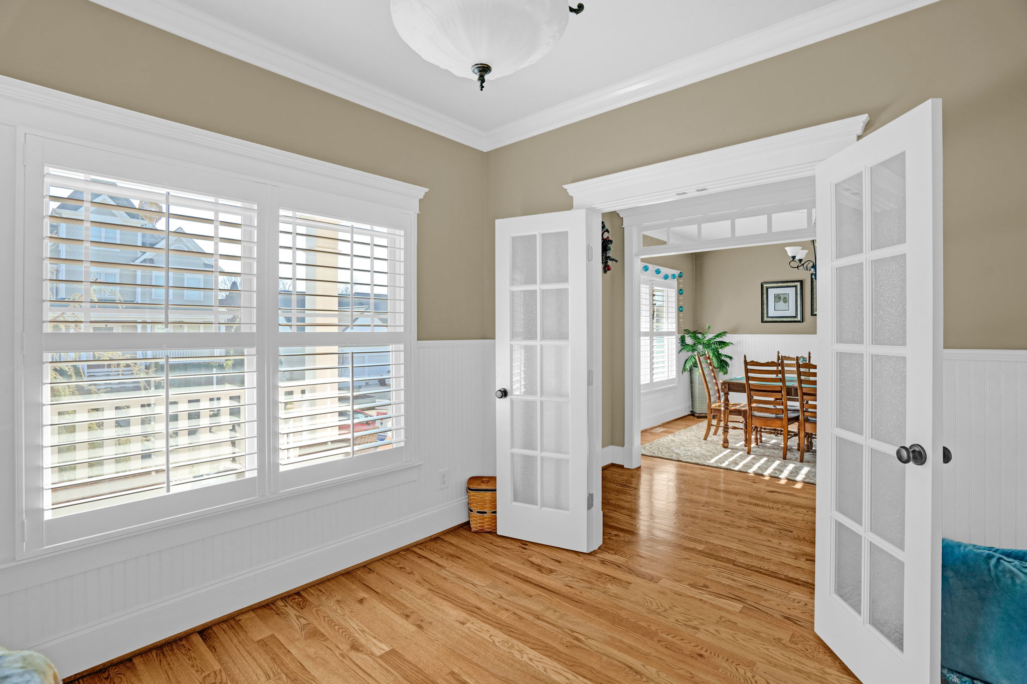 2025 Stanchion St-10