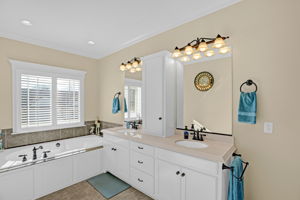 2025 Stanchion St-28