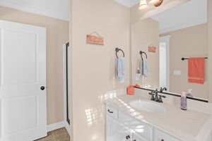 2025 Stanchion St-34