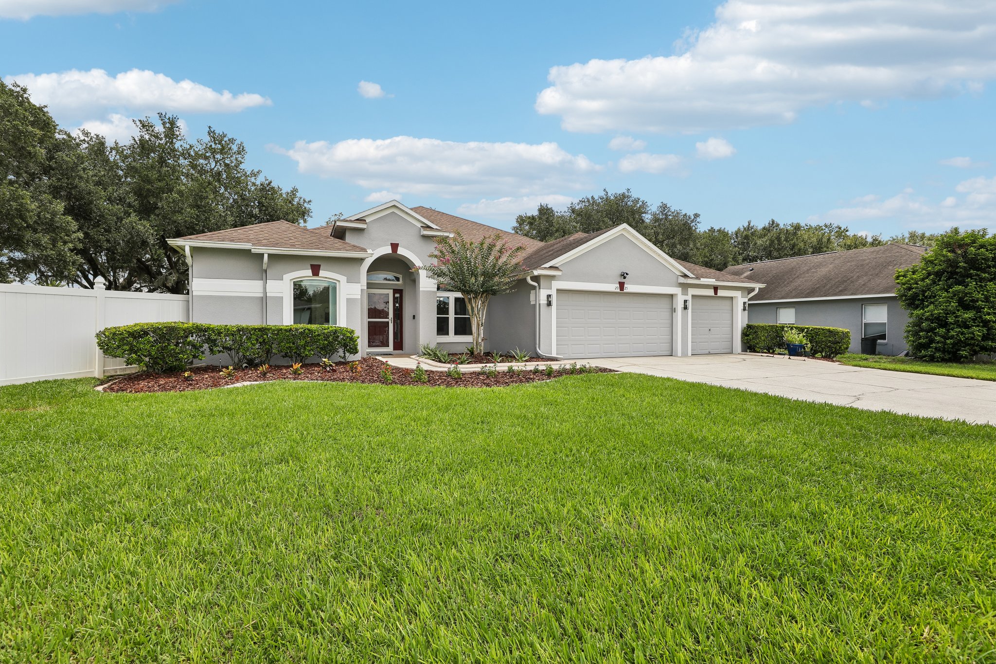 Wintermere Pointe Dr-S0907-003.jpg