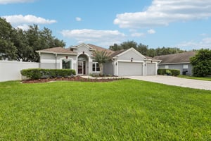 Wintermere Pointe Dr-S0907-003.jpg