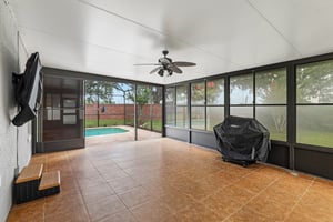 Wintermere Pointe Dr-S0907-030.jpg