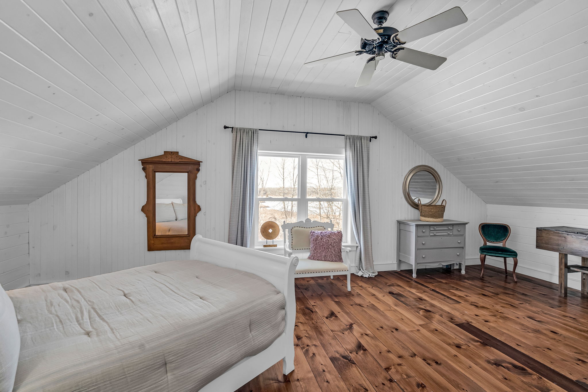 20265 Lochiel St W B Alexandria | InsideOut Media