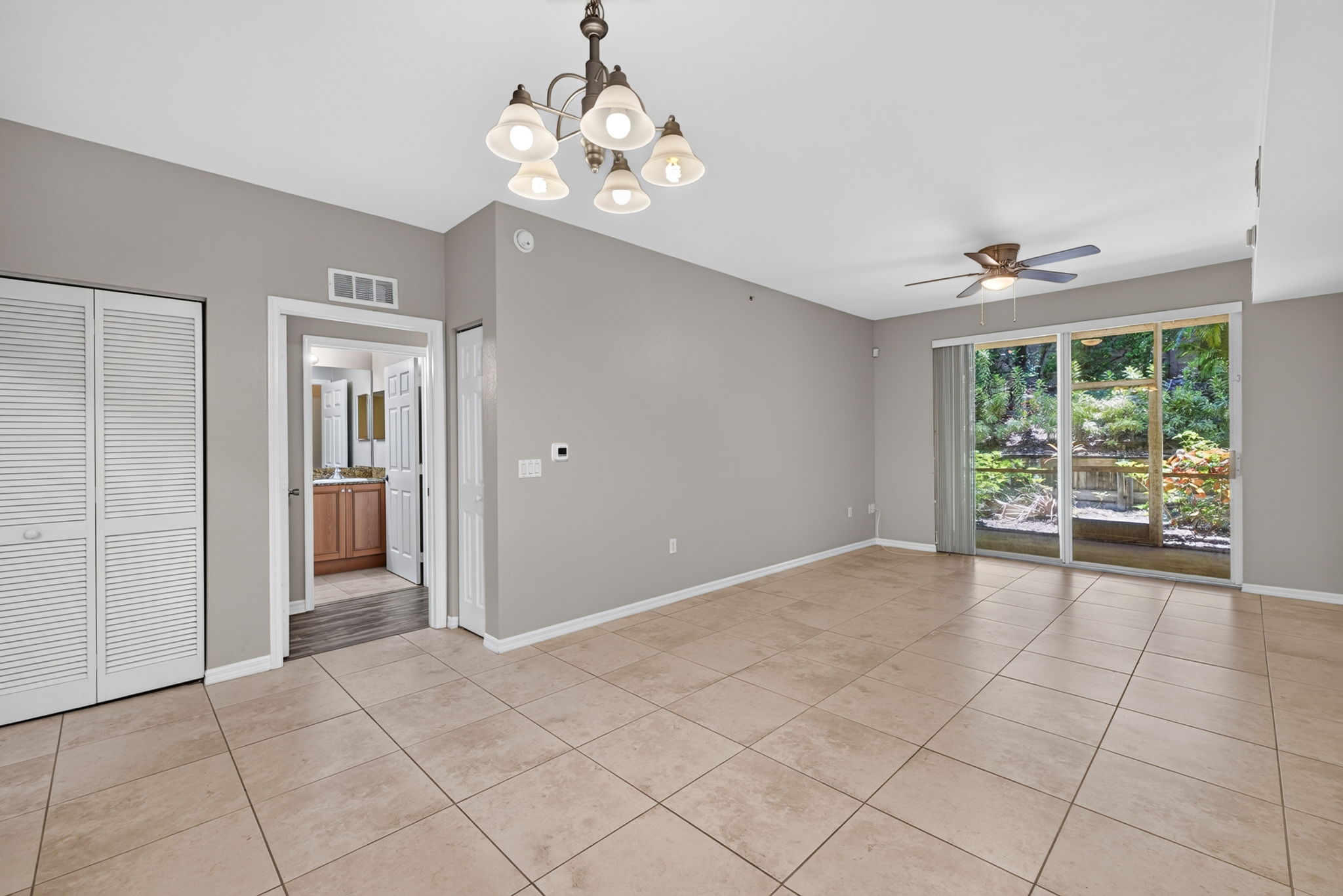 Dining Room 2 of 2