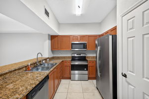 Kitchen 1 of 5