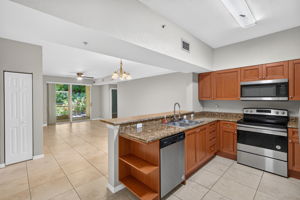 Kitchen 2 of 5