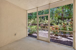 Lanai 1 of 2