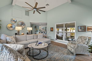 16-Family Room 3 of 3