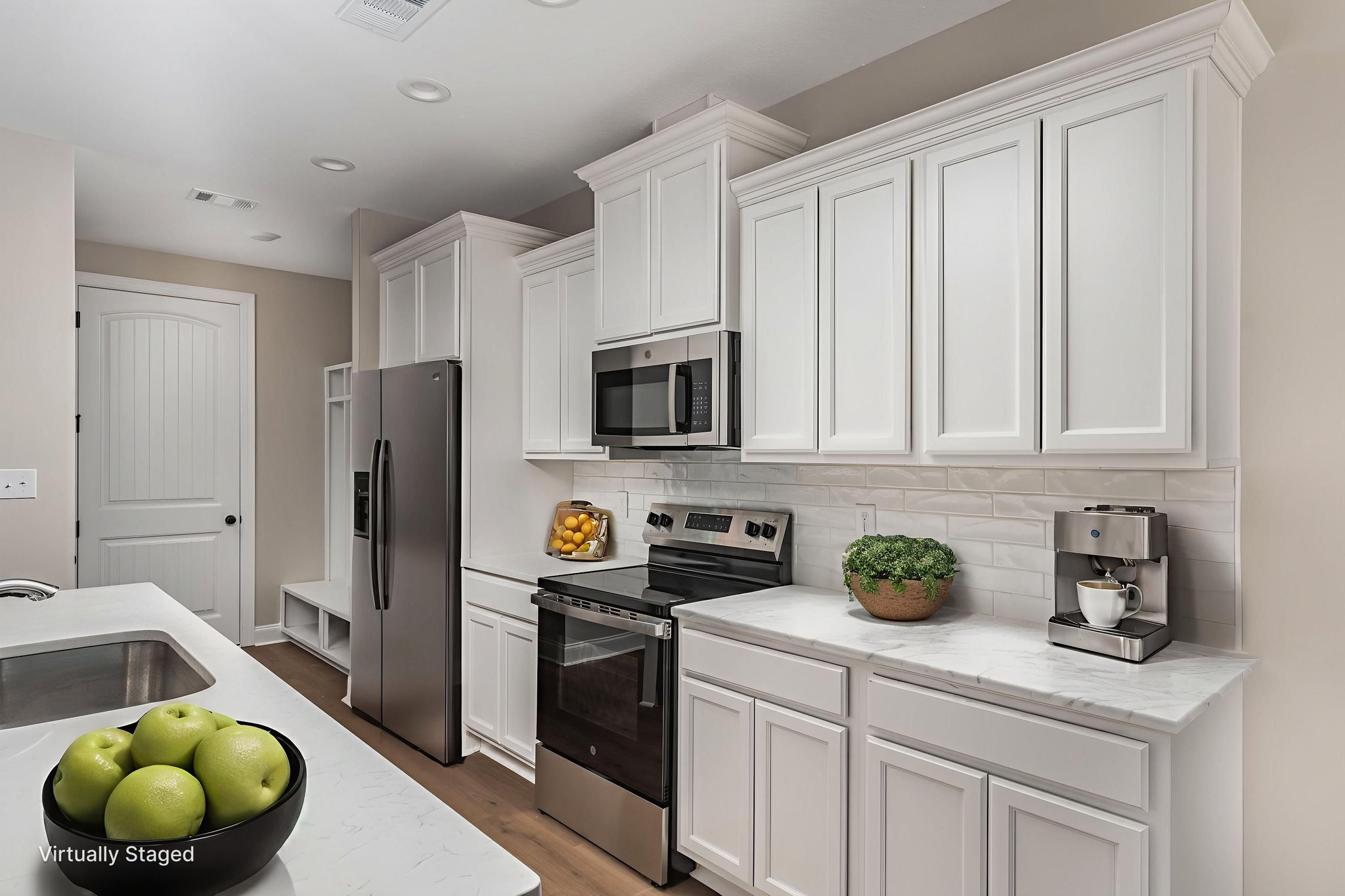 AV108269-Edit virtually staged.jpeg