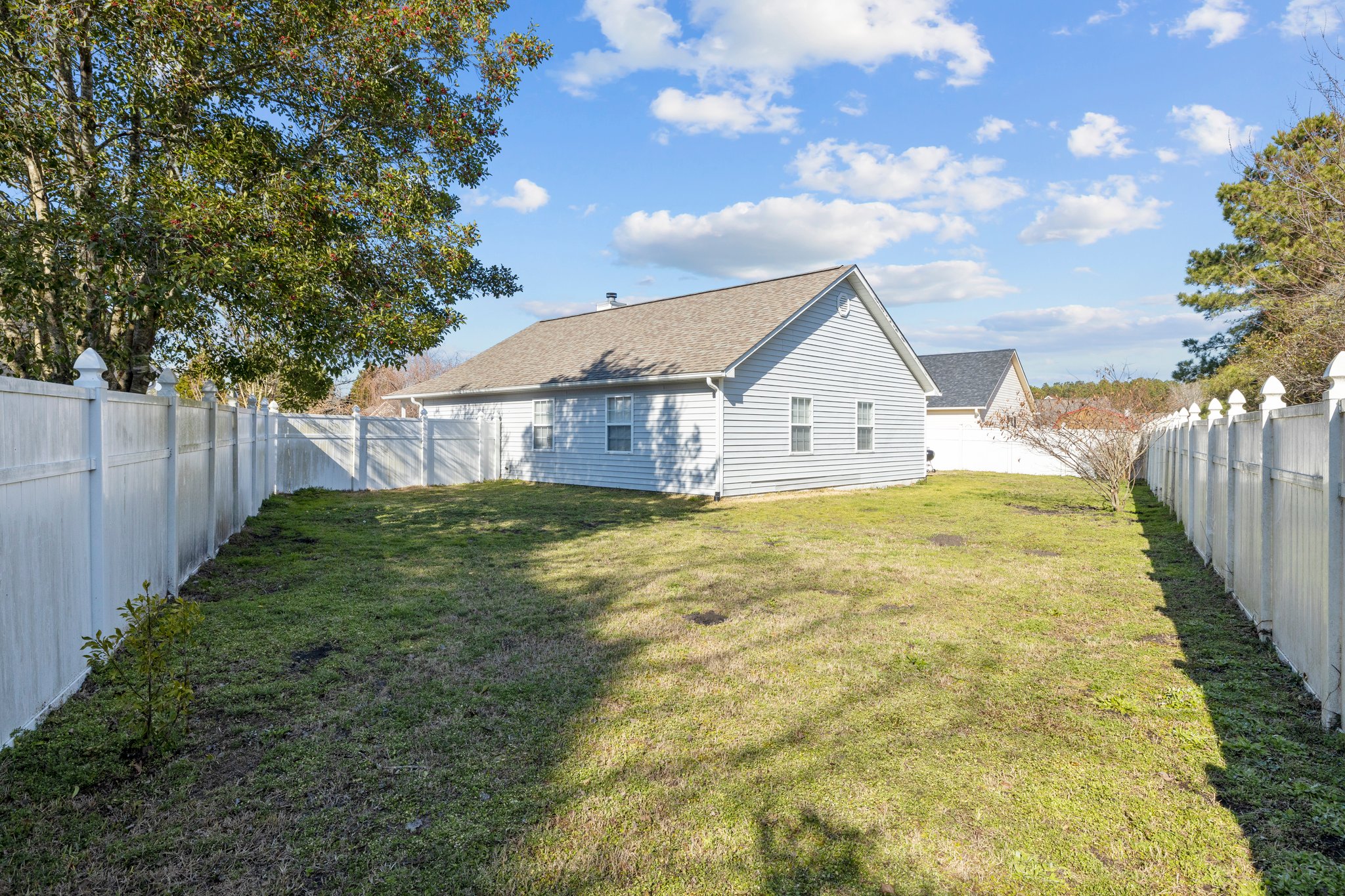 203 Foxhall Rd, Newport, NC 28570, USA Photo 6