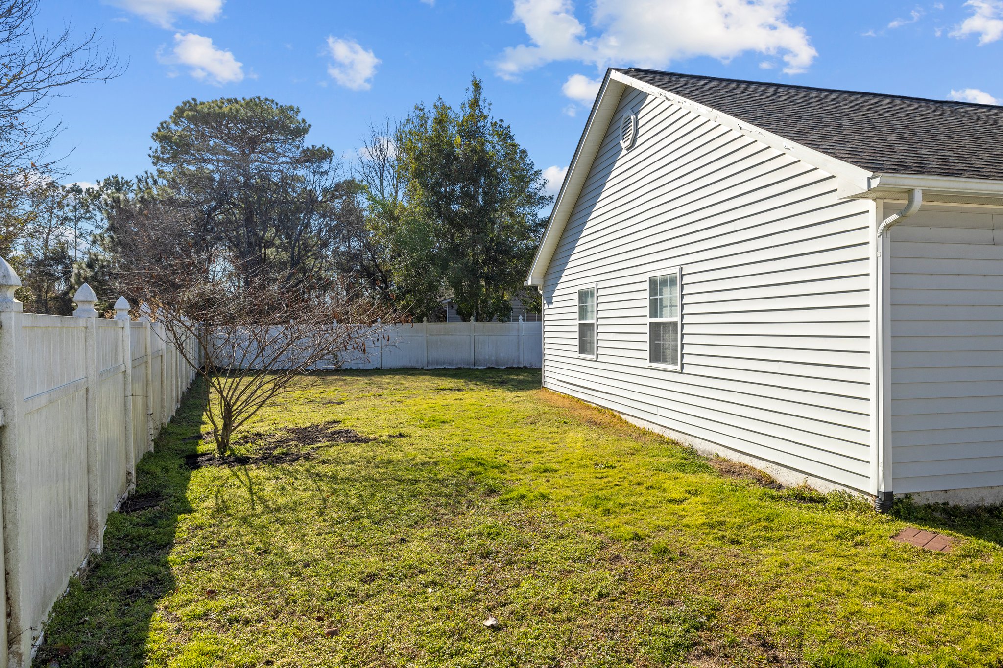 203 Foxhall Rd, Newport, NC 28570, USA Photo 9