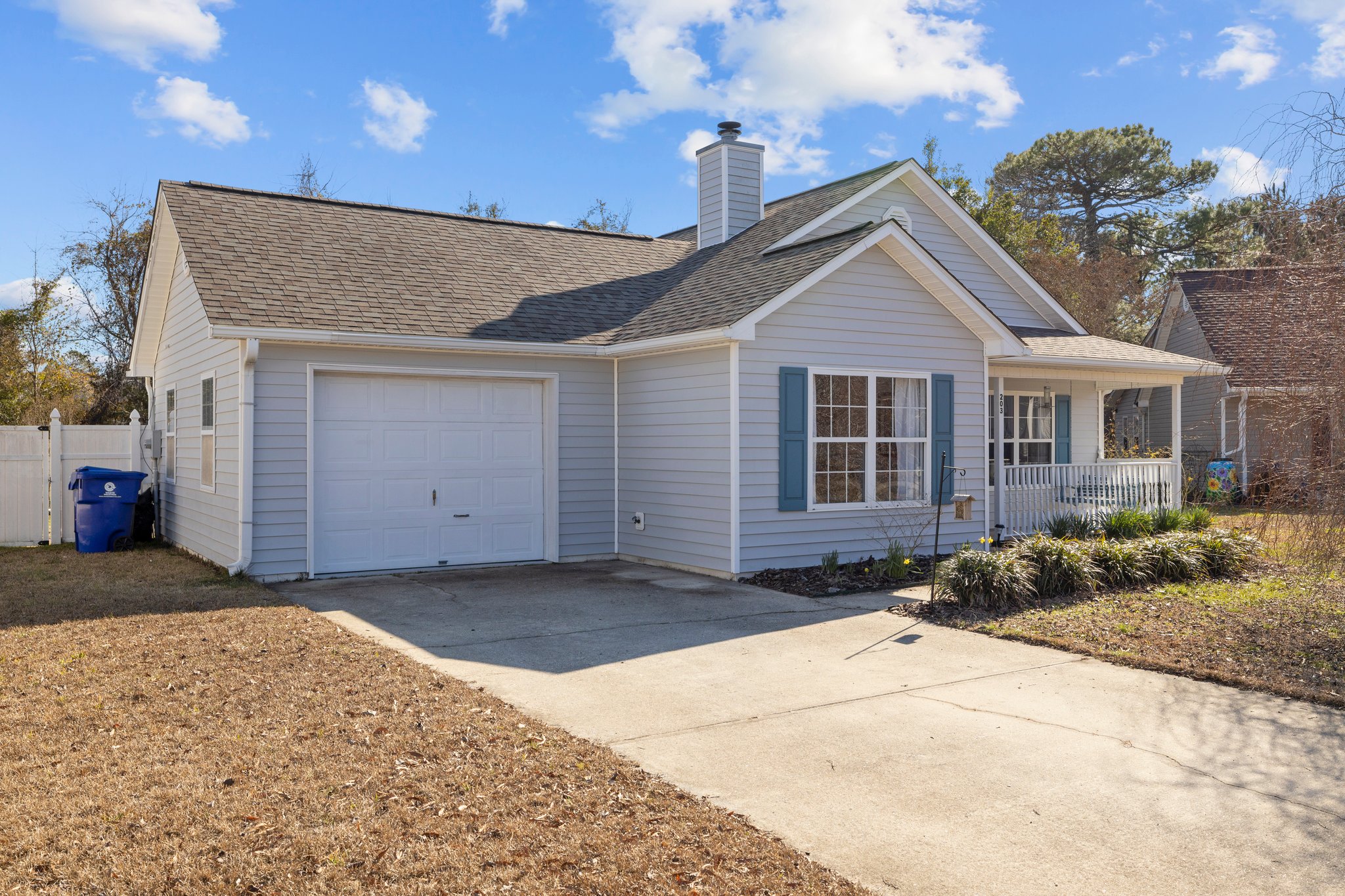 203 Foxhall Rd, Newport, NC 28570, USA Photo 4