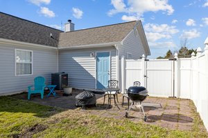 203 Foxhall Rd, Newport, NC 28570, USA Photo 4