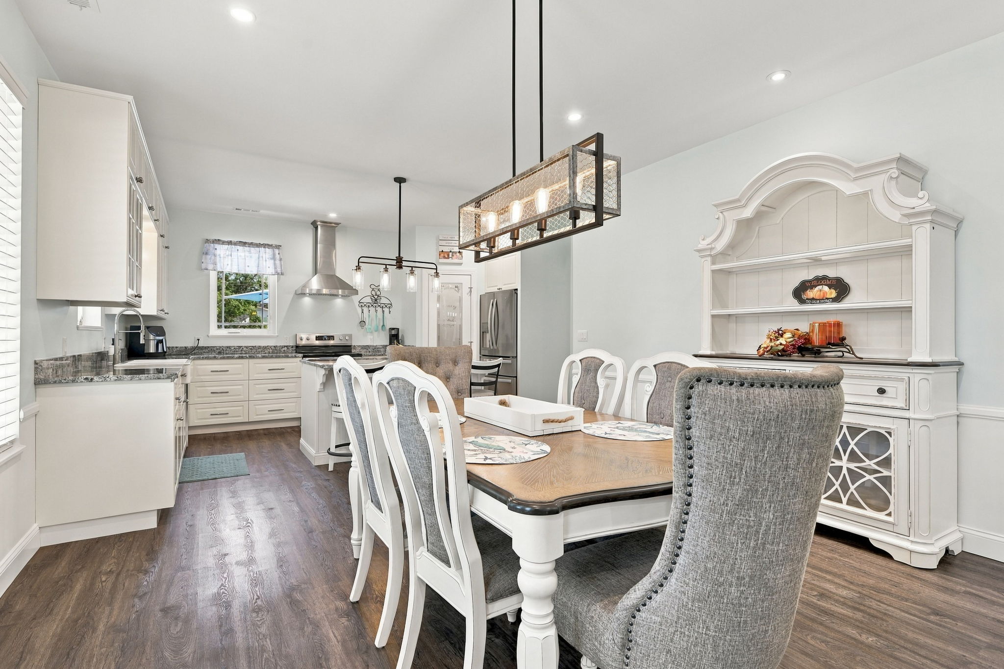 Dining Area into Kitchen