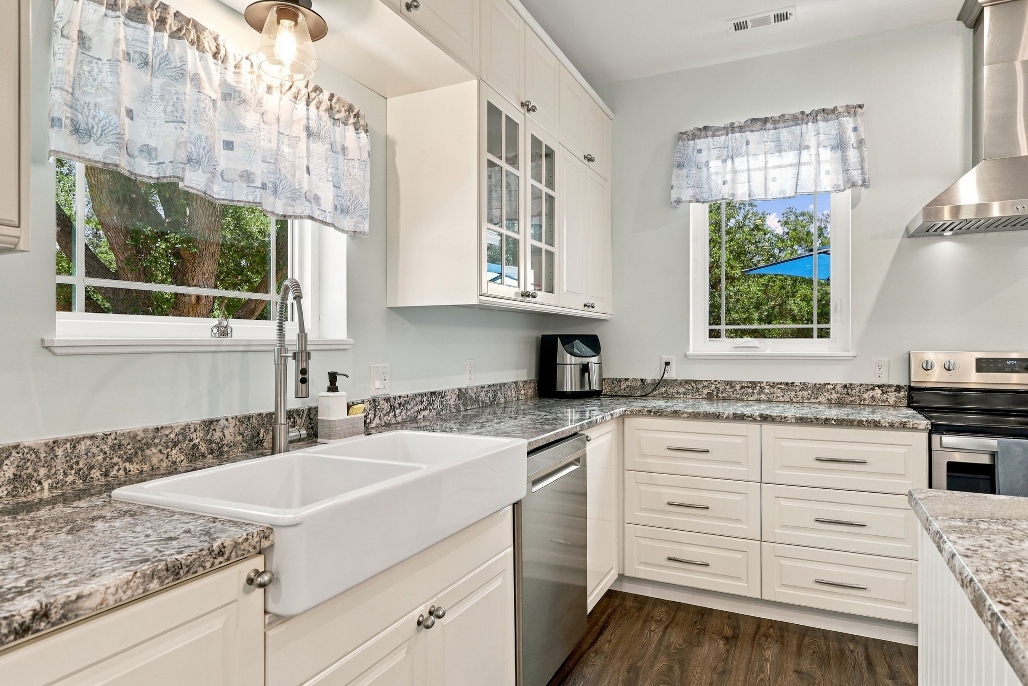 Large Farm-Style Sink