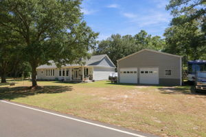 Huge Detached Garage/Workshop Included!