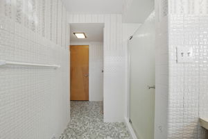  Photo 39