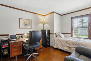 Bedroom/Office