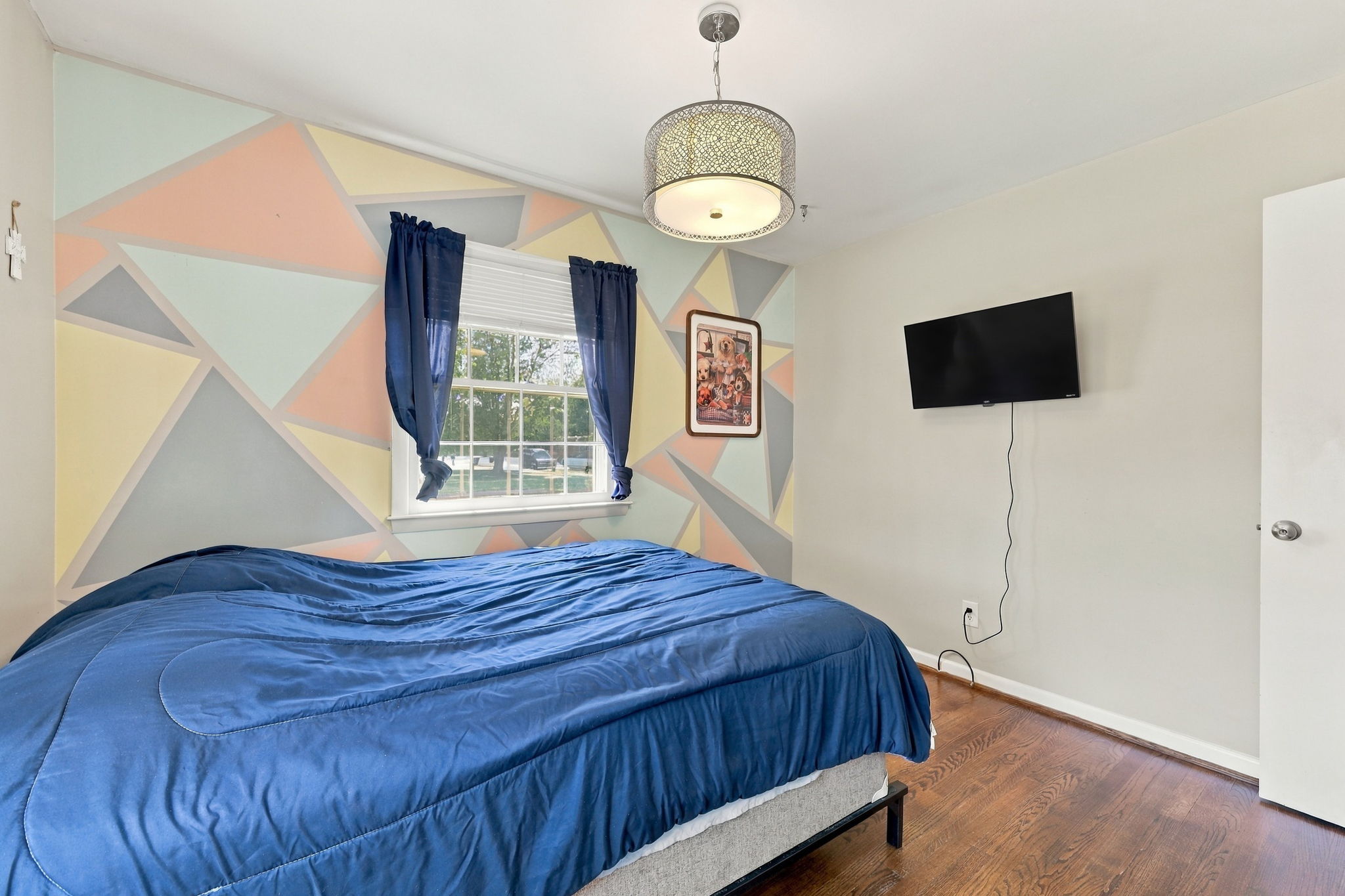 Bedroom 2 w/ Accent Wall