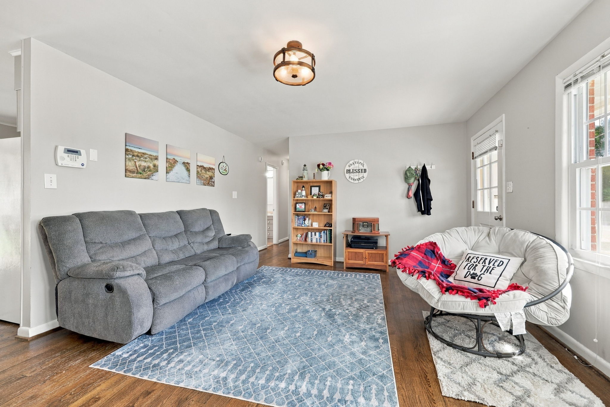 Living Room w/ Neutral Paint