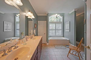 203 Rappahannock Drive-00030