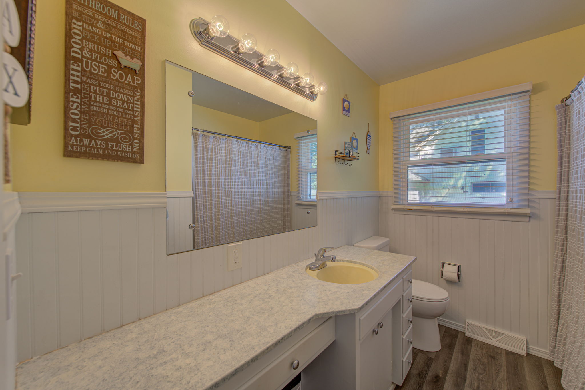 12 Bathroom