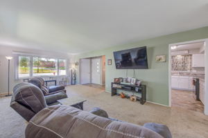 4 Living Room