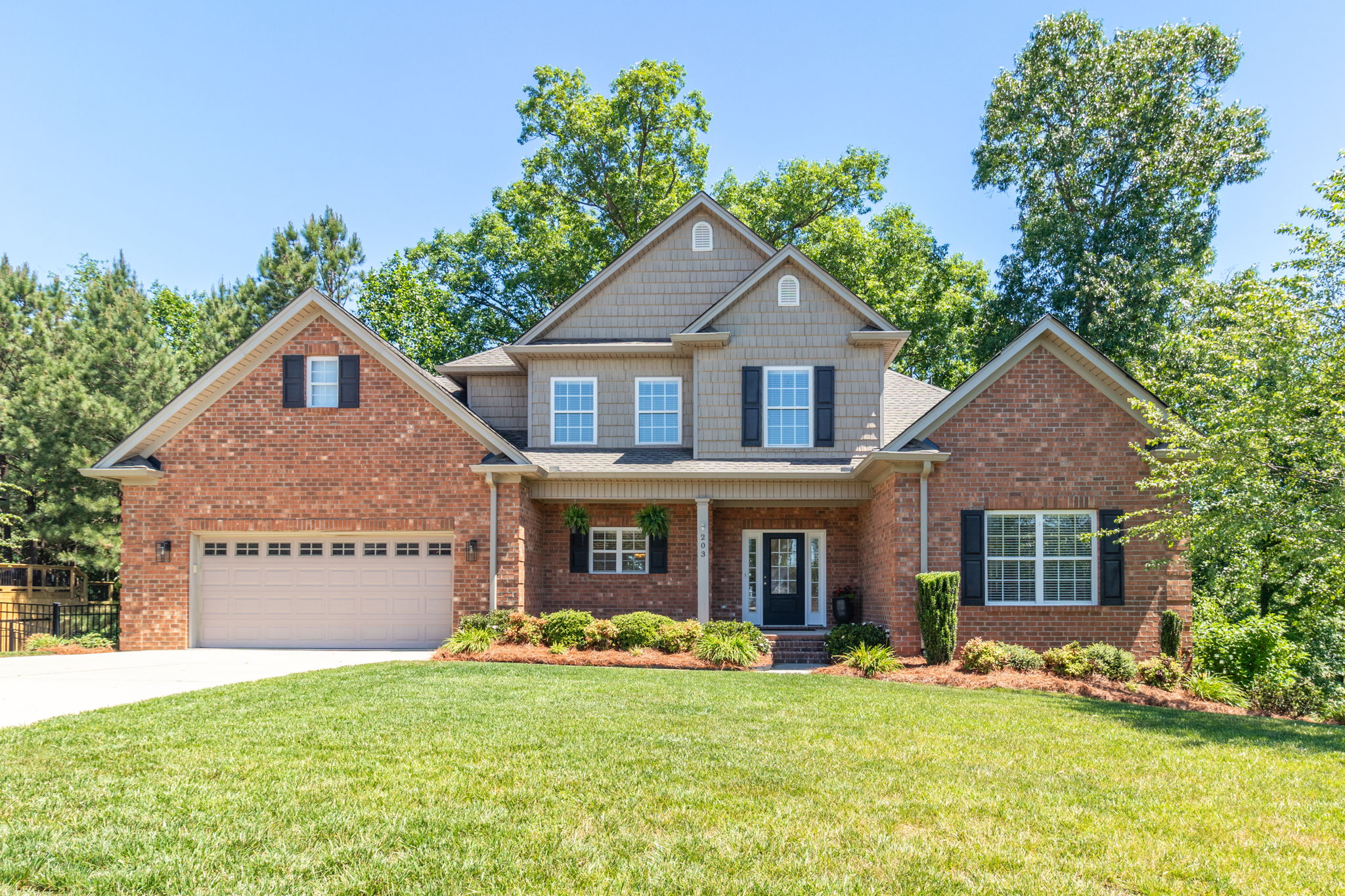 203 Southern Woods Dr-1