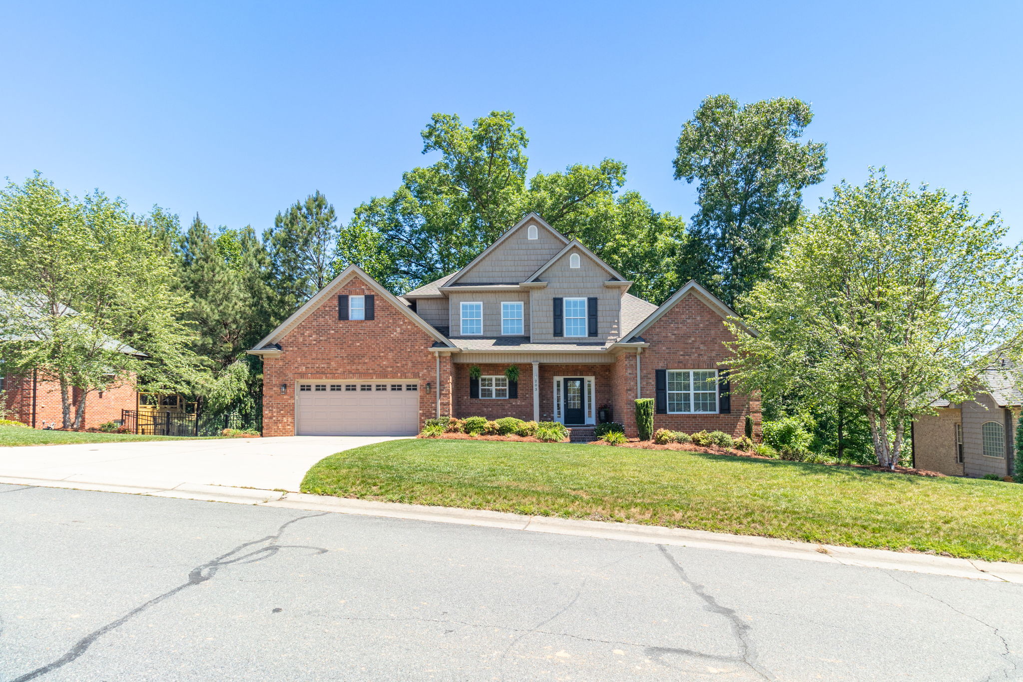 203 Southern Woods Dr-2
