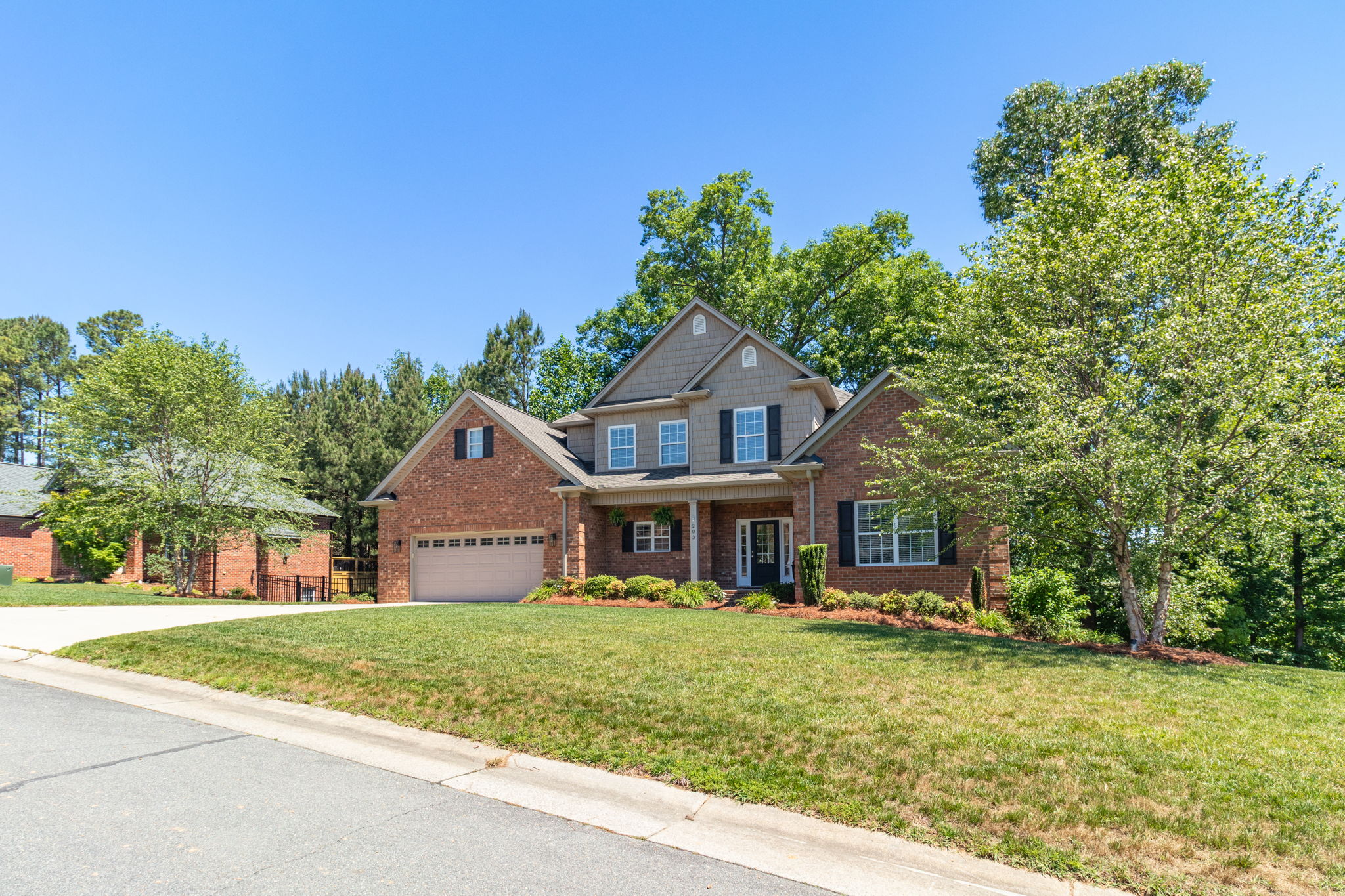 203 Southern Woods Dr-4