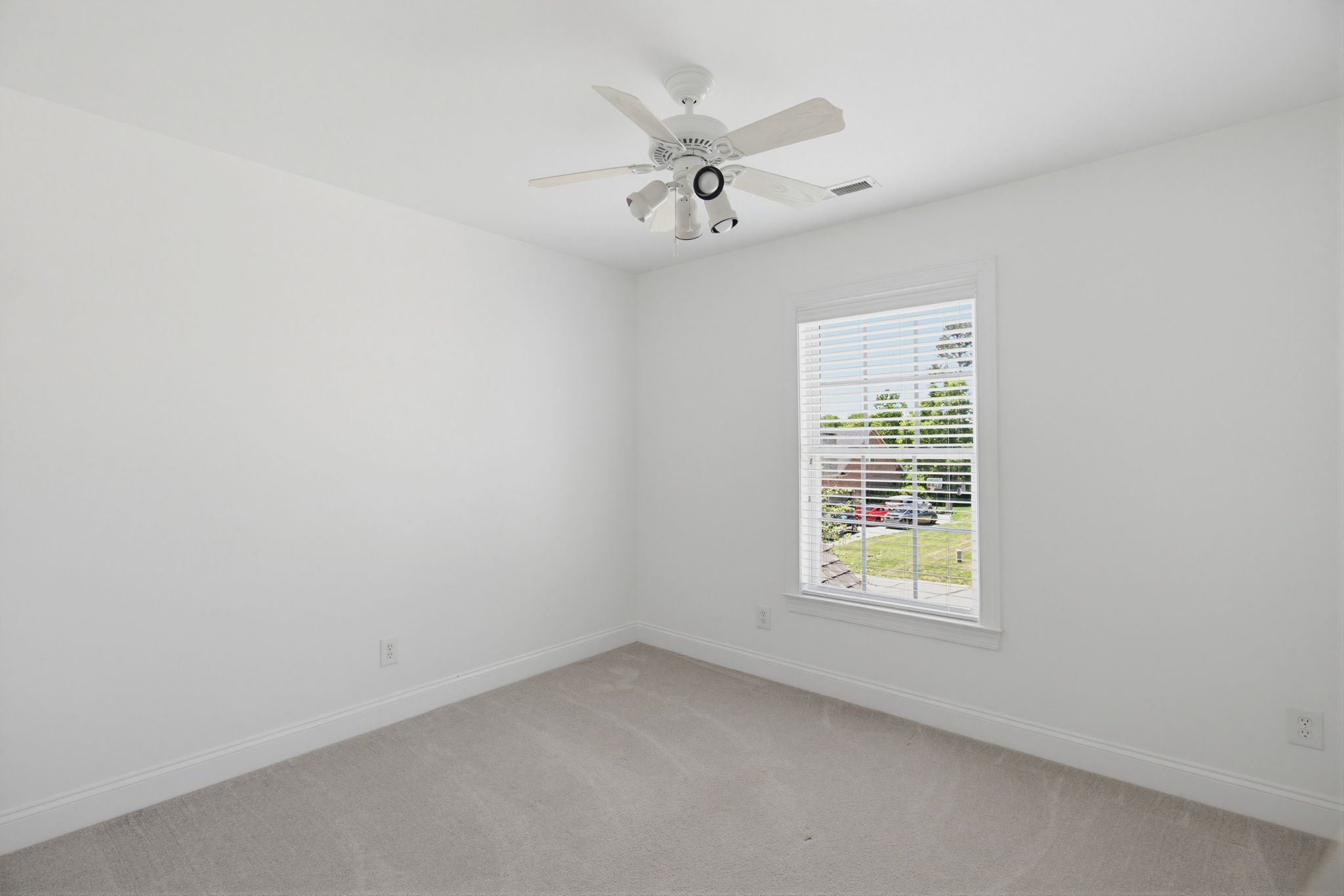 203 Southern Woods Dr-19