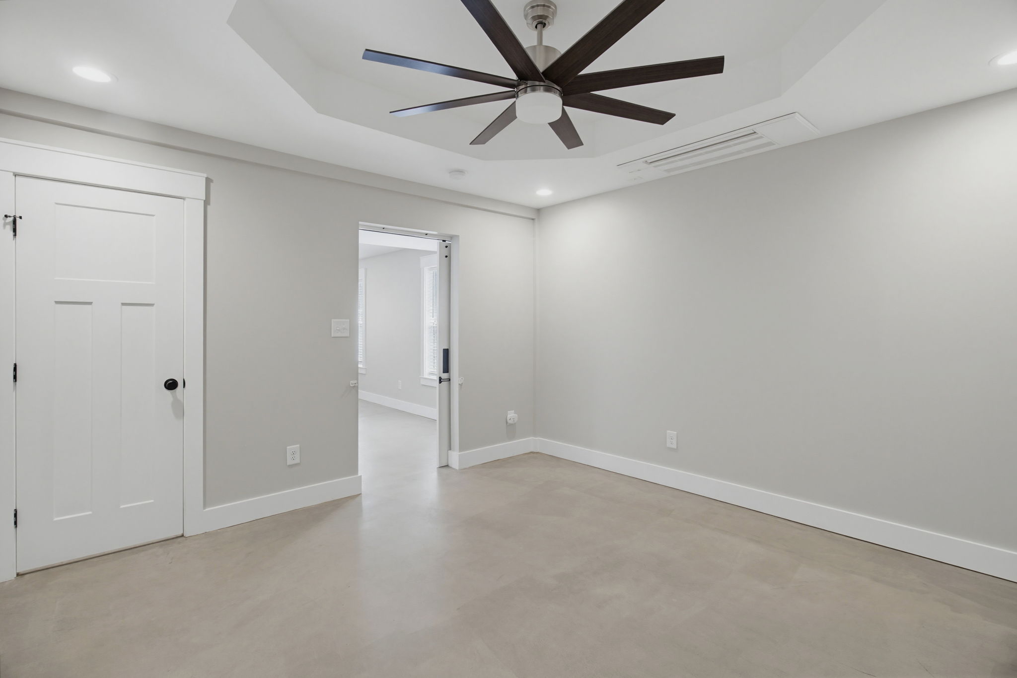 203 Southern Woods Dr-27