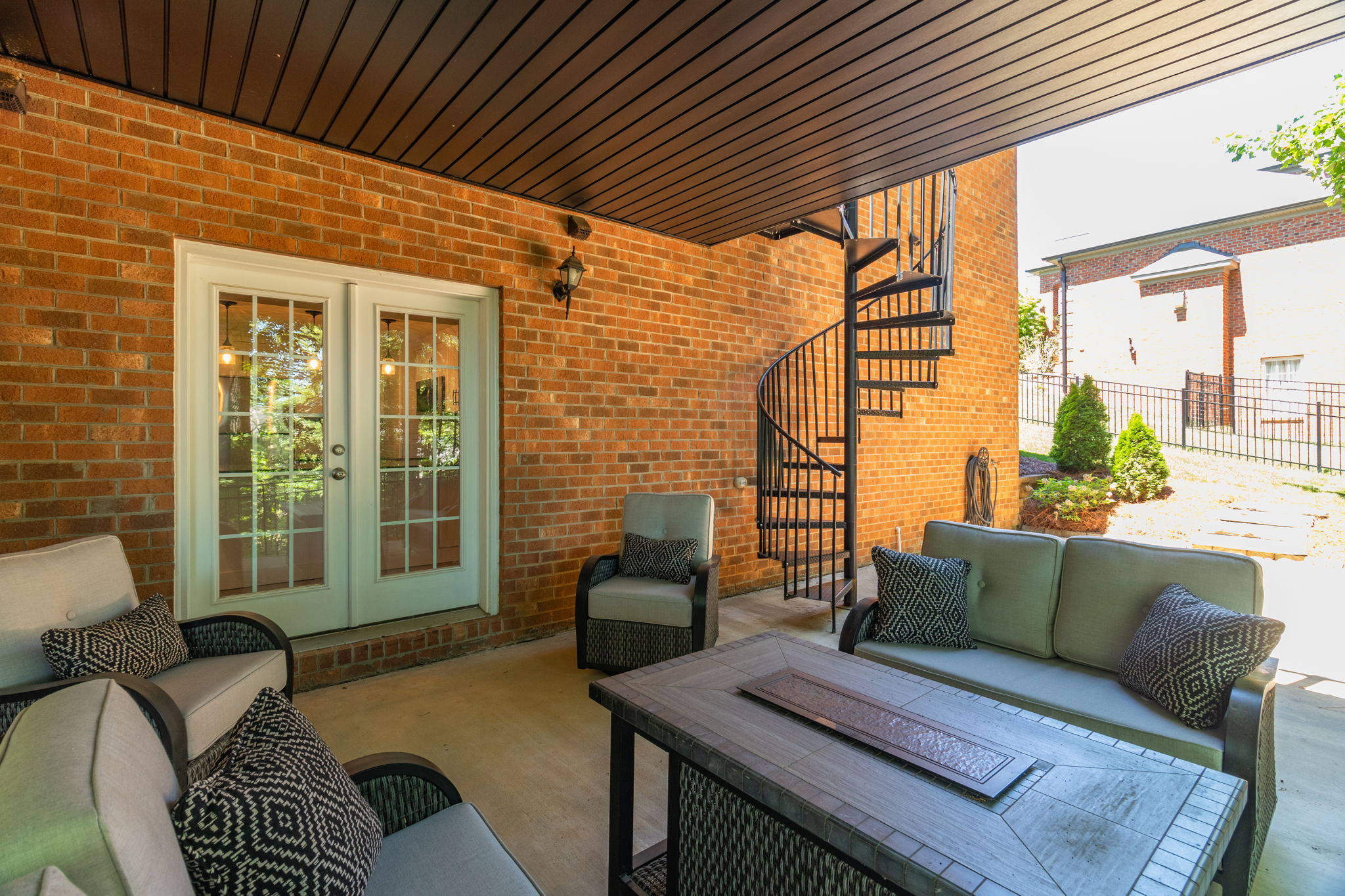 203 Southern Woods Dr-37
