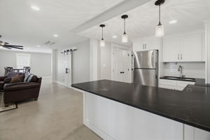 203 Southern Woods Dr-31