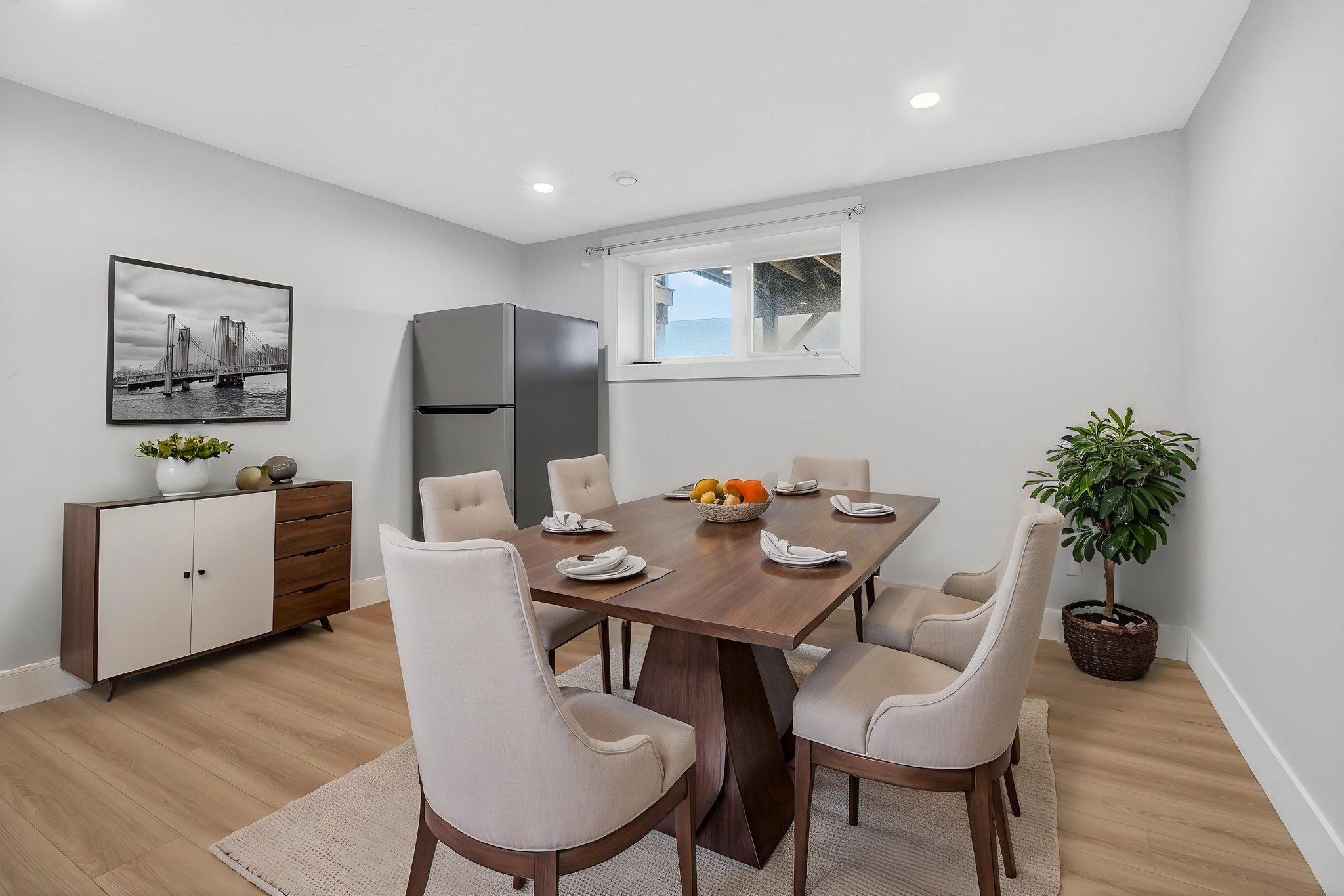 IMG_3715 virtually staged.jpeg