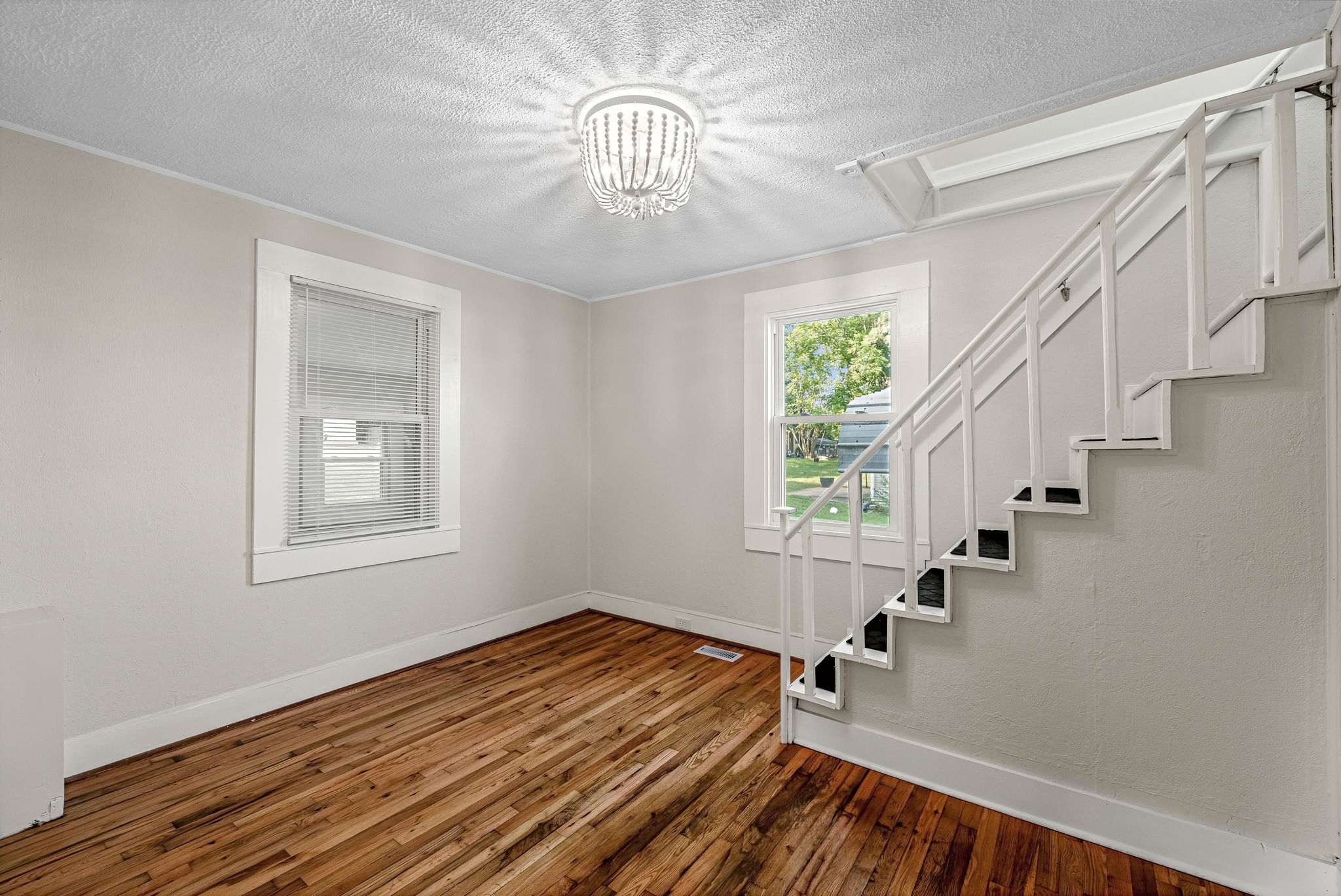 203 Thomas St-16