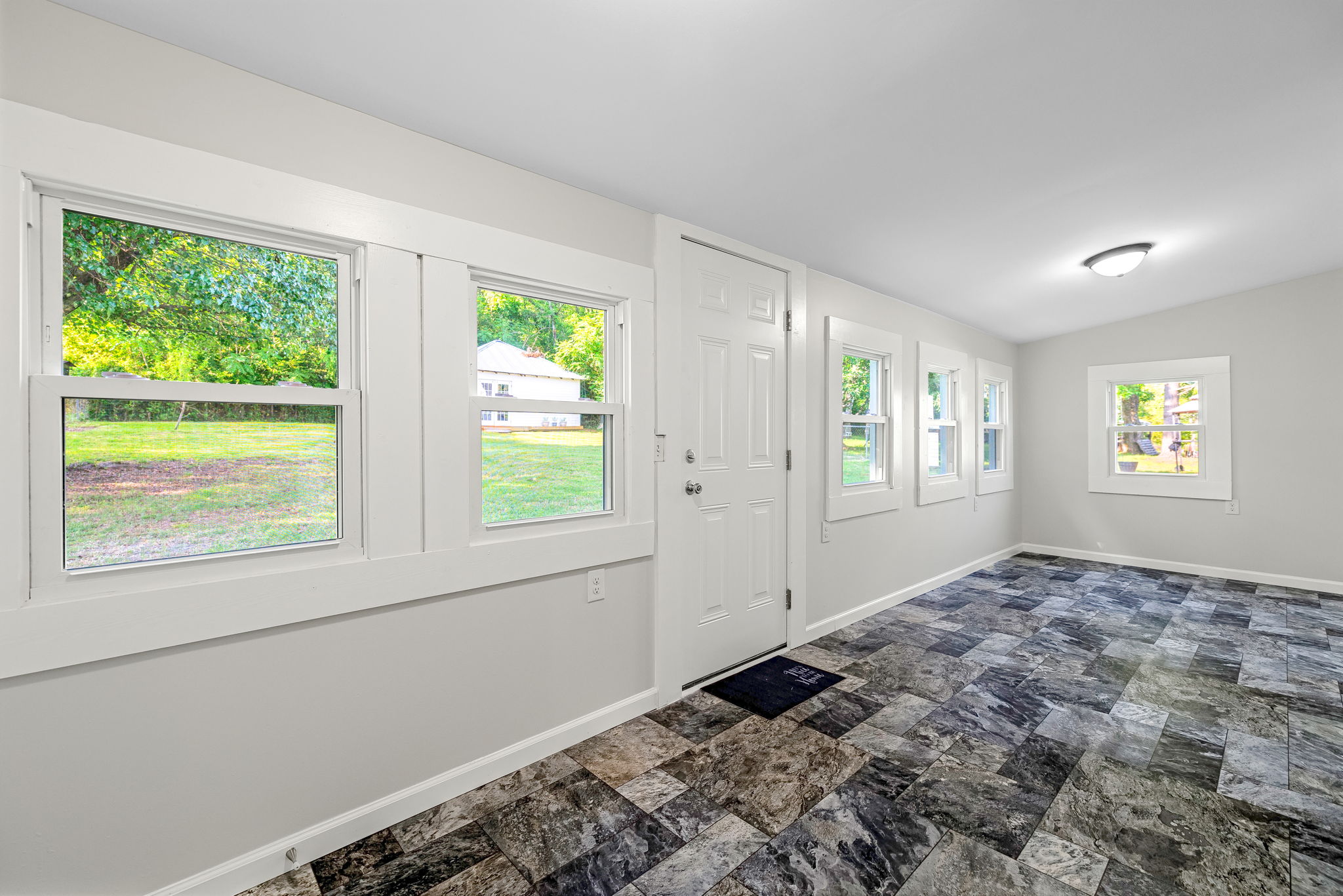 203 Thomas St-21