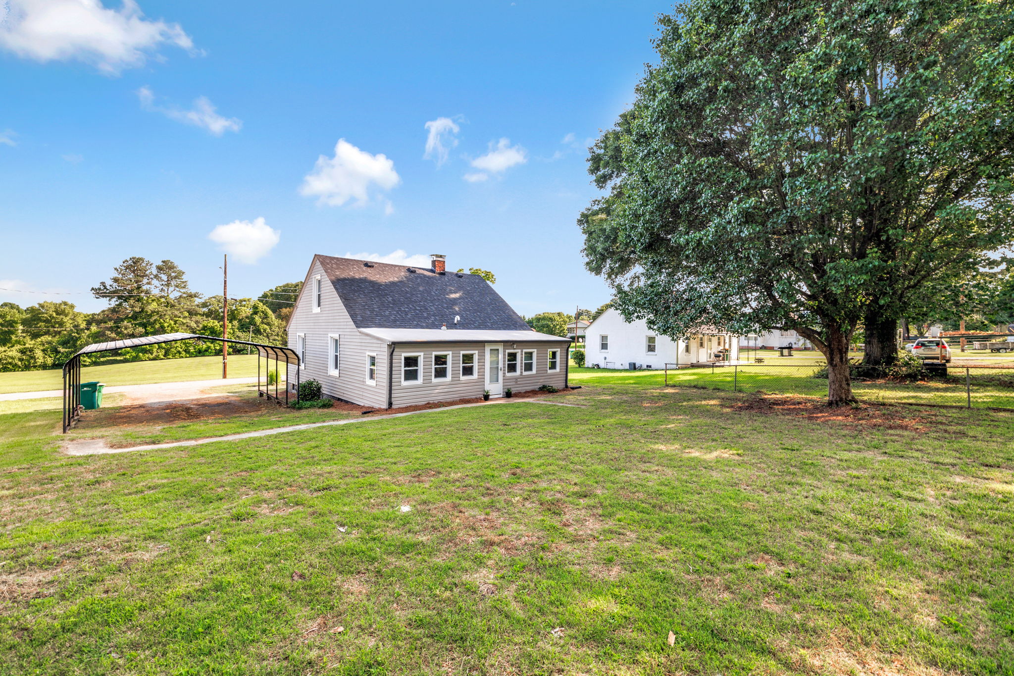 203 Thomas St-27