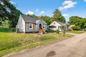203 Thomas St-3