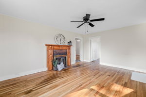 203 Thomas St-5