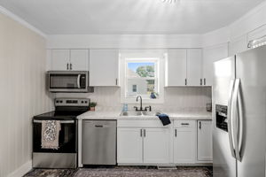 203 Thomas St-12