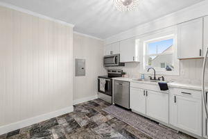 203 Thomas St-13