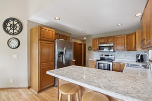 Woodfield Dr-S2108-021.jpg