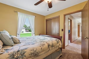 Woodfield Dr-S2108-028.jpg