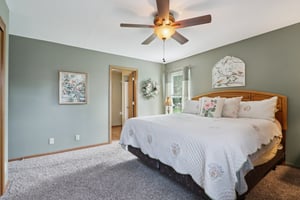 Woodfield Dr-S2108-031.jpg