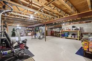 Woodfield Dr-S2108-036.jpg